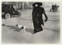 Arlette Prevost detta Anna La Pradvina con Chichi e Gogo, Avenue du Bois de Boulogne, Paris, 1911
