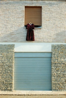 Luigi Ghirri, Modena, 1973. Da: Italia ai lati (1971-1979) Courtesy ©Eredi Ghirri 